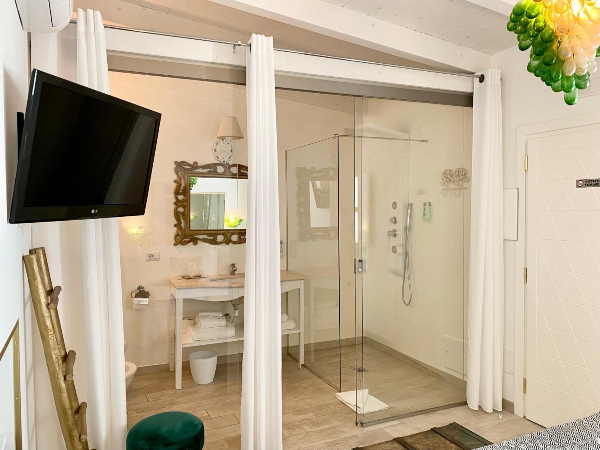 In Centro Unique Rooms Olbia Exterior photo